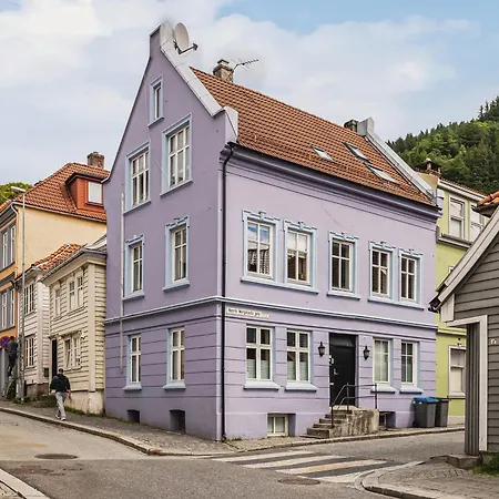 Dinbnb I Top-floor For The Explorer! I 400m To Bryggen Appartamento